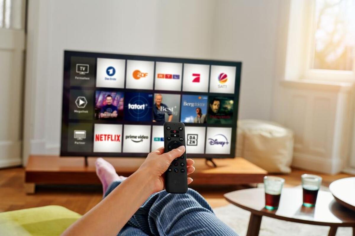 Oglądanie ulubionych programów na telewizorze w domu